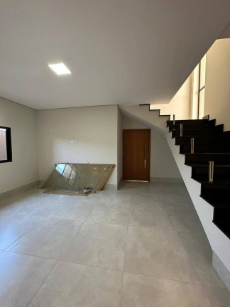 Imagem Casa de Condomínio com 3 Quartos à Venda, 230 m² em Condomínio Belvedere Ii - Cuiabá