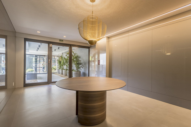 Imagem Apartamento com 2 Quartos à Venda, 77 m² em Moinhos De Vento - Porto Alegre