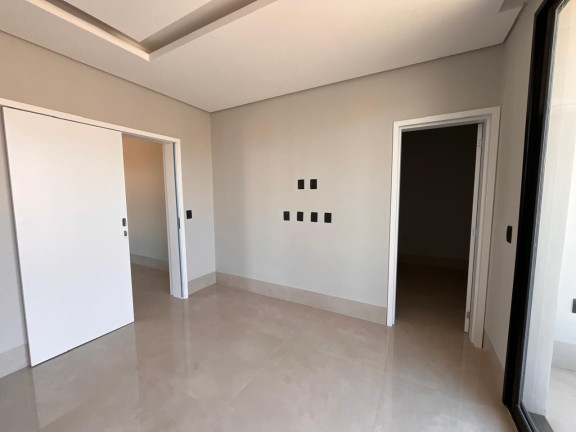 Imagem Casa com 4 Quartos à Venda, 300 m² em Condomínio Belvedere Ii - Cuiabá