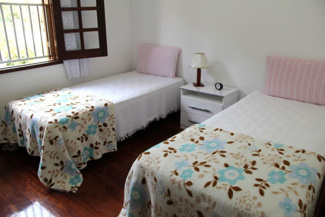 Imagem Casa com 6 Quartos à Venda, 300 m² em Comary - Teresópolis Imagem Casa com 6 Quartos à Venda, 300 m² em Comary - Teresópolis