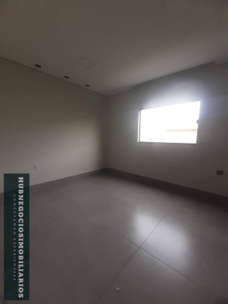 Imagem Casa com 4 Quartos à Venda, 240 m² Imagem Casa com 4 Quartos à Venda, 240 m²