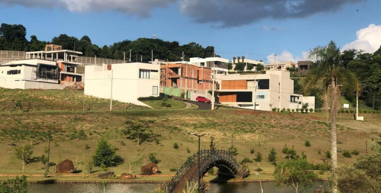 Imagem Terreno à Venda, 303 m² em Colônia Dona Luíza - Ponta Grossa Imagem Terreno à Venda, 303 m² em Colônia Dona Luíza - Ponta Grossa
