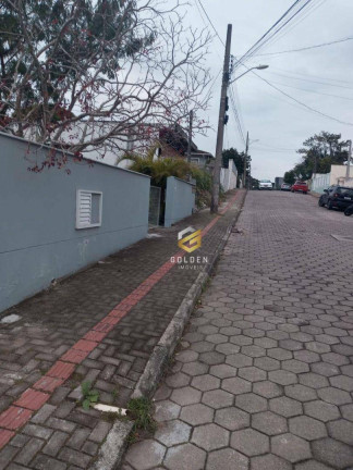 Imagem Sobrado com 5 Quartos à Venda, 193 m² em Bombas - Bombinhas Imagem Sobrado com 5 Quartos à Venda, 193 m² em Bombas - Bombinhas