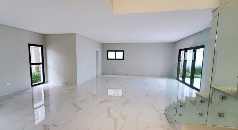 Imagem Casa com 4 Quartos à Venda, 250 m² em Barra - Balneário Camboriú Imagem Casa com 4 Quartos à Venda, 250 m² em Barra - Balneário Camboriú