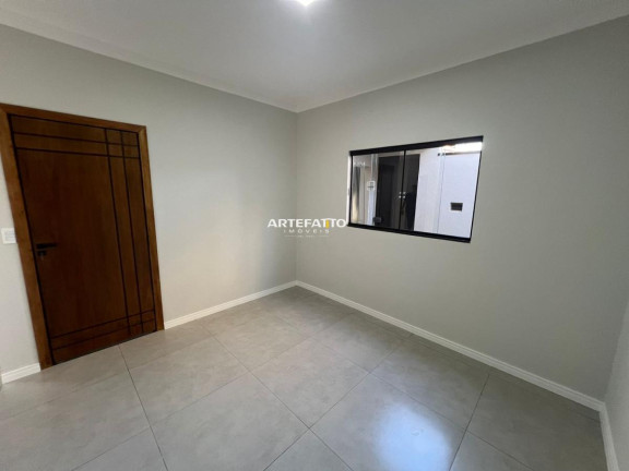 Imagem Casa com 3 Quartos à Venda, 200 m²