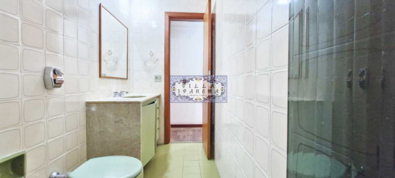 Imagem Apartamento com 3 Quartos à Venda, 130 m² em Laranjeiras - Rio De Janeiro Imagem Apartamento com 3 Quartos à Venda, 130 m² em Laranjeiras - Rio De Janeiro