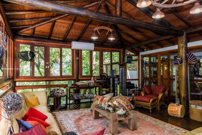 Imagem Casa com 5 Quartos à Venda, 400 m² em Guaecá - São Sebastião