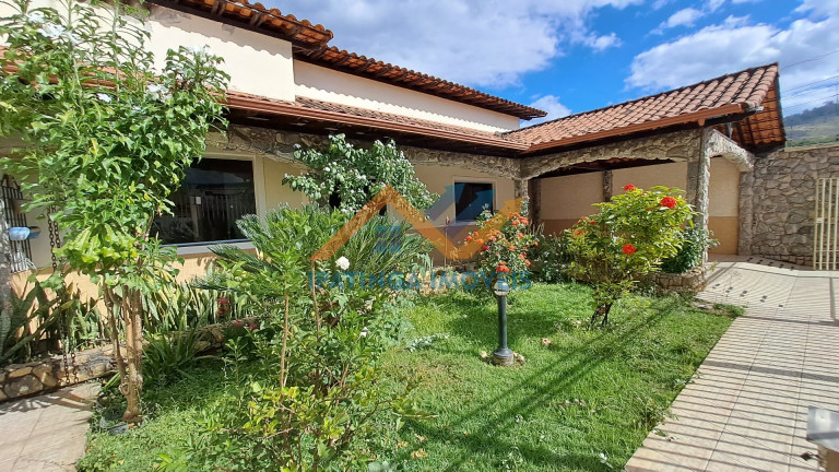 Imagem Casa com 4 Quartos à Venda, 284 m² em Amaro Lanari - Coronel Fabriciano