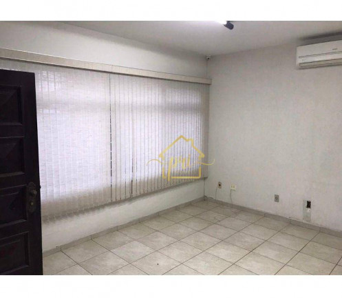 Sobrado com 3 Quartos à Venda, 209 m² em Encruzilhada - Santos