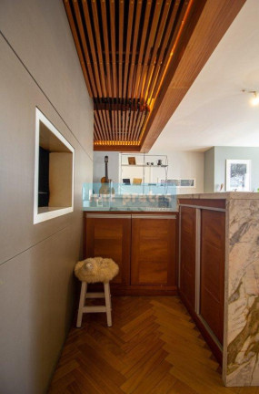 Imagem Apartamento com 3 Quartos à Venda, 129 m² em Menino Deus - Porto Alegre