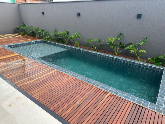 Imagem Casa de Condomínio com 4 Quartos à Venda, 275 m² em Cidade Alpha - Eusébio