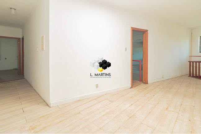 Imagem Casa com 3 Quartos à Venda, 298 m² em Chácara Das Pedras - Porto Alegre Imagem Casa com 3 Quartos à Venda, 298 m² em Chácara Das Pedras - Porto Alegre