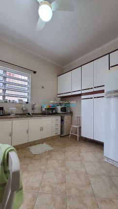 Imagem Casa com 7 Quartos à Venda, 300 m² em Flórida - Praia Grande Imagem Casa com 7 Quartos à Venda, 300 m² em Flórida - Praia Grande