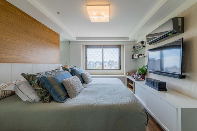 Imagem Apartamento com 3 Quartos à Venda, 161 m² em Moinhos De Vento - Porto Alegre Imagem Apartamento com 3 Quartos à Venda, 161 m² em Moinhos De Vento - Porto Alegre