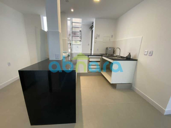 Imagem Apartamento com 2 Quartos à Venda, 65 m² em Copacabana - Rio De Janeiro Imagem Apartamento com 2 Quartos à Venda, 65 m² em Copacabana - Rio De Janeiro