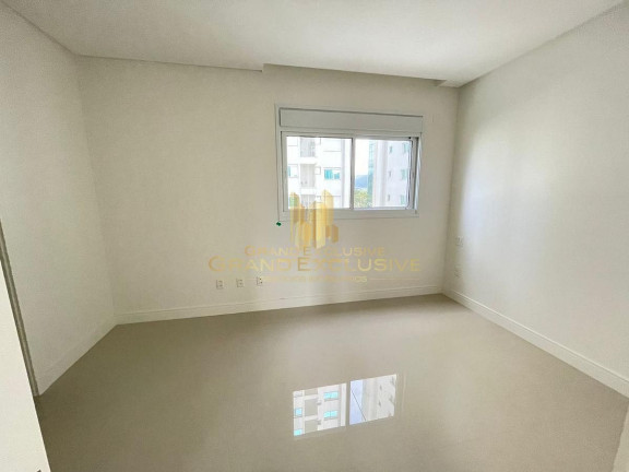Imagem Apartamento com 3 Quartos à Venda, 121 m² em Centro - Balneário Camboriú Imagem Apartamento com 3 Quartos à Venda, 121 m² em Centro - Balneário Camboriú