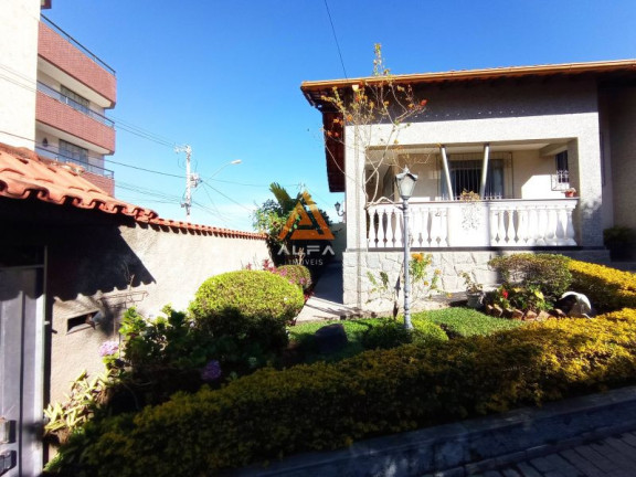 Imagem Casa com 4 Quartos à Venda, 500 m²