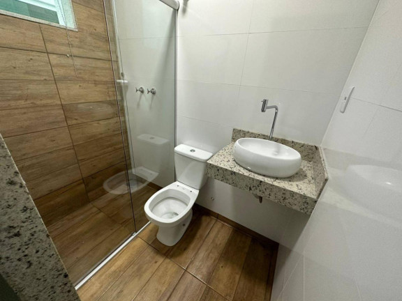 Imagem Casa com 3 Quartos à Venda, 252 m²
