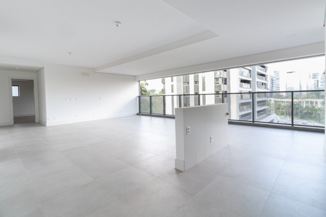 Apartamento com 2 Quartos à Venda, 142 m² em Jardim Morumbi - São Paulo