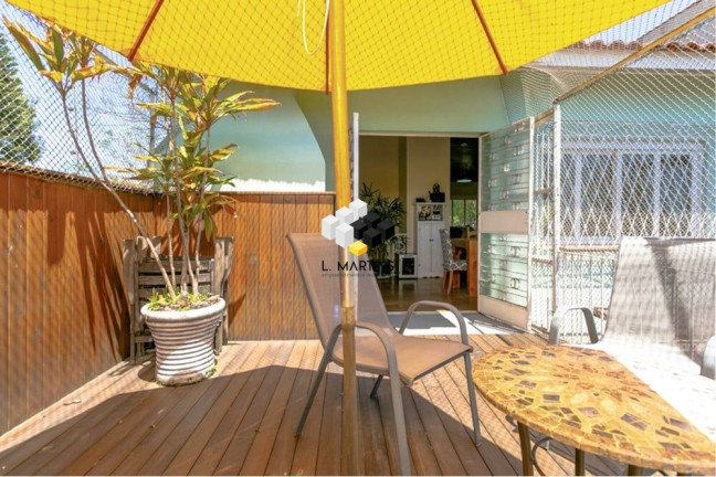Imagem Casa com 4 Quartos à Venda, 300 m² em Chácara Das Pedras - Porto Alegre Imagem Casa com 4 Quartos à Venda, 300 m² em Chácara Das Pedras - Porto Alegre
