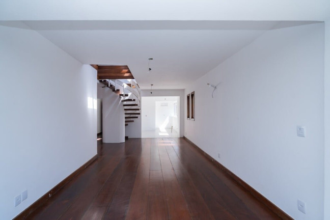 Imagem Apartamento com 3 Quartos à Venda, 244 m² em Auxiliadora - Porto Alegre Imagem Apartamento com 3 Quartos à Venda, 244 m² em Auxiliadora - Porto Alegre