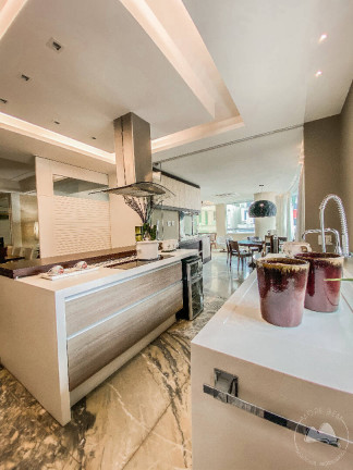 Imagem Apartamento com 4 Quartos à Venda, 273 m² em Meia Praia - Itapema