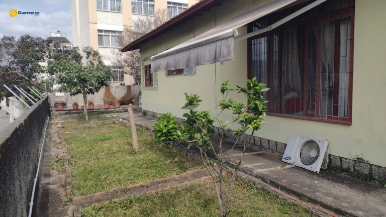Imagem Casa com 4 Quartos à Venda, 363 m² em Trindade - Florianópolis