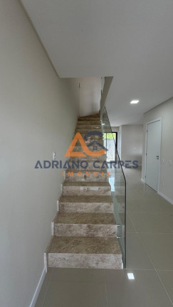 Imagem Imóvel com 3 Quartos à Venda, 120 m² em Centro - Balneário Piçarras Imagem Imóvel com 3 Quartos à Venda, 120 m² em Centro - Balneário Piçarras