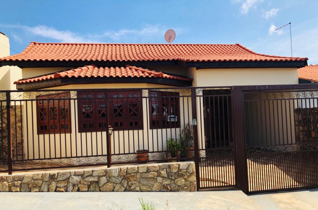 Imagem Casa com 2 Quartos à Venda, 173 m² em água Fria - Paranapanema