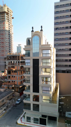 Imagem Apartamento com 2 Quartos à Venda, 74 m² em Meia Praia - Itapema Imagem Apartamento com 2 Quartos à Venda, 74 m² em Meia Praia - Itapema