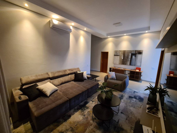 Imagem Casa com 3 Quartos à Venda, 350 m² em Bauru Imagem Casa com 3 Quartos à Venda, 350 m² em Bauru