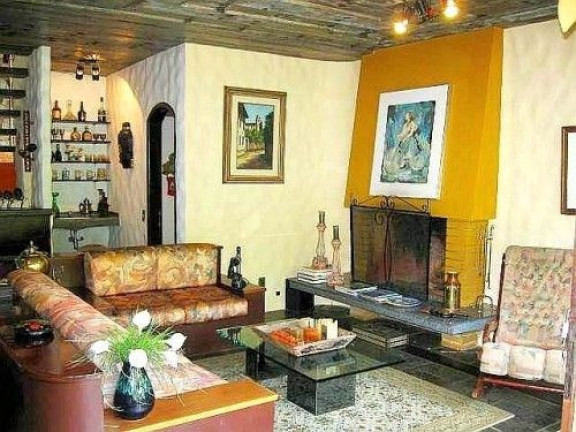 Imagem Imóvel com 7 Quartos à Venda, 780 m² em Granja Guarani - Teresópolis