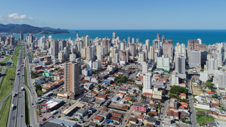 Imagem Apartamento com 3 Quartos à Venda, 177 m² em Meia Praia - Itapema