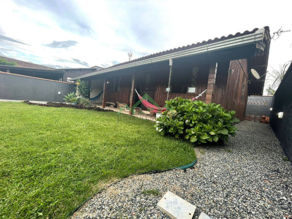 Imagem Casa com 3 Quartos à Venda, 334 m² em Salinas - Balneário Barra Do Sul Imagem Casa com 3 Quartos à Venda, 334 m² em Salinas - Balneário Barra Do Sul