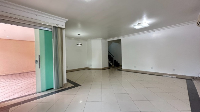 Imagem Casa com 4 Quartos à Venda, 263 m² em Ponta Negra - Manaus