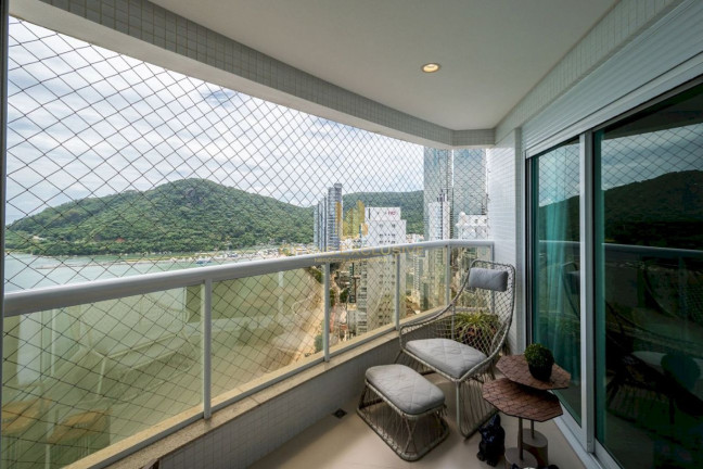 Imagem Apartamento com 3 Quartos à Venda, 179 m² em Centro - Balneário Camboriú Imagem Apartamento com 3 Quartos à Venda, 179 m² em Centro - Balneário Camboriú