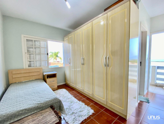 Imagem Casa com 5 Quartos à Venda, 420 m² em Coqueiros - Florianópolis Imagem Casa com 5 Quartos à Venda, 420 m² em Coqueiros - Florianópolis