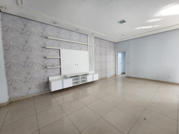 Imagem Casa com 5 Quartos à Venda, 60 m² em Adrianópolis - Manaus