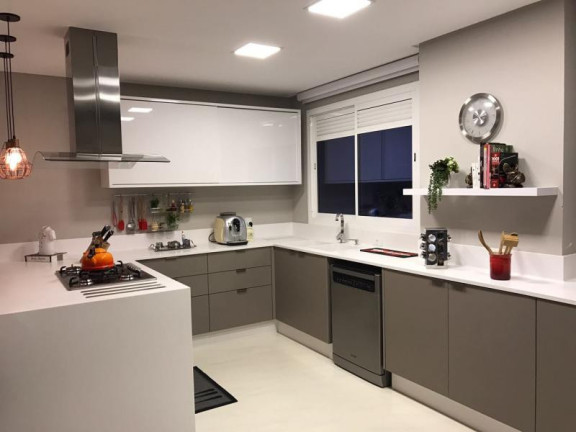 Imagem Apartamento com 3 Quartos para Temporada, 187 m² em Centro - Balneário Camboriú Imagem Apartamento com 3 Quartos para Temporada, 187 m² em Centro - Balneário Camboriú
