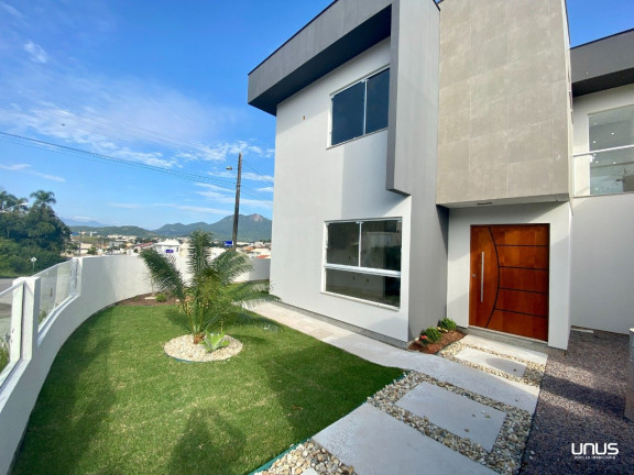 Sobrado com 3 Quartos à Venda, 93 m² em Forquilhas - São José