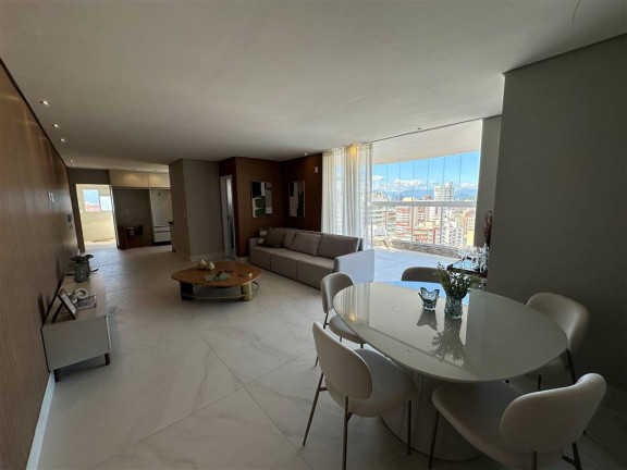 Cobertura com 4 Quartos à Venda, 219 m² em Guilhermina - Praia Grande