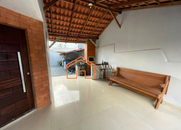 Casa com 2 Quartos à Venda, 105 m² em Petrópolis - Joinville