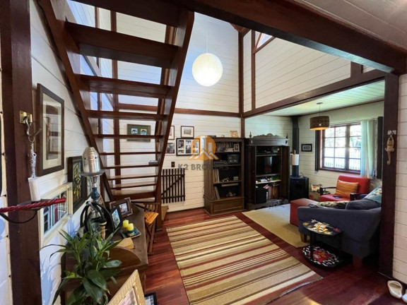 Imagem Casa com 3 Quartos à Venda, 189 m² em Santa Felicidade - Curitiba