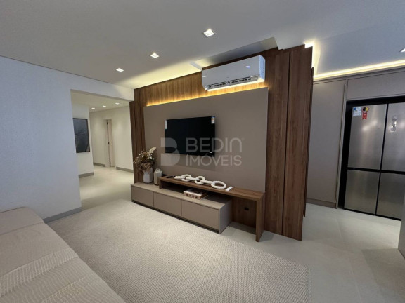 Imagem Apartamento com 3 Quartos à Venda, 132 m² em Centro - Balneário Camboriú Imagem Apartamento com 3 Quartos à Venda, 132 m² em Centro - Balneário Camboriú