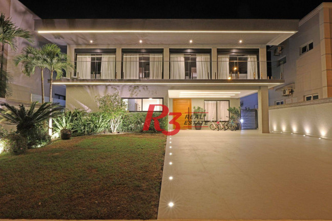Imagem Casa com 5 Quartos à Venda, 350 m² em Acapulco - Guarujá Imagem Casa com 5 Quartos à Venda, 350 m² em Acapulco - Guarujá