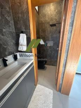 Imagem Casa de Condomínio com 3 Quartos à Venda, 246 m²