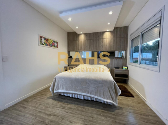 Imagem Casa com 4 Quartos à Venda, 159 m² em Glória - Joinville Imagem Casa com 4 Quartos à Venda, 159 m² em Glória - Joinville