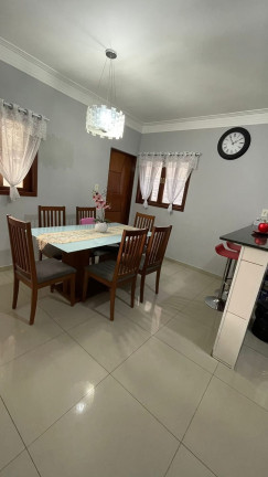 Imagem Sobrado com 3 Quartos à Venda, 217 m² em Jardim Continental Ii - Taubaté Imagem Sobrado com 3 Quartos à Venda, 217 m² em Jardim Continental Ii - Taubaté