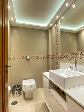 Imagem Apartamento com 3 Quartos à Venda, 140 m² em Rio Branco - Porto Alegre