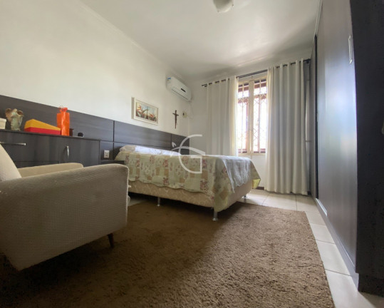 Imagem Casa com 5 Quartos à Venda, 196 m² em Anita Garibaldi - Joinville Imagem Casa com 5 Quartos à Venda, 196 m² em Anita Garibaldi - Joinville